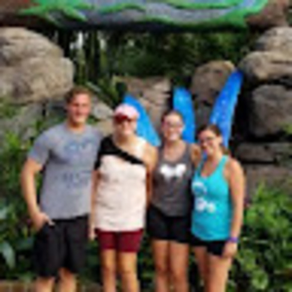 Meet your Posher, Anne - Picture 1 of 1